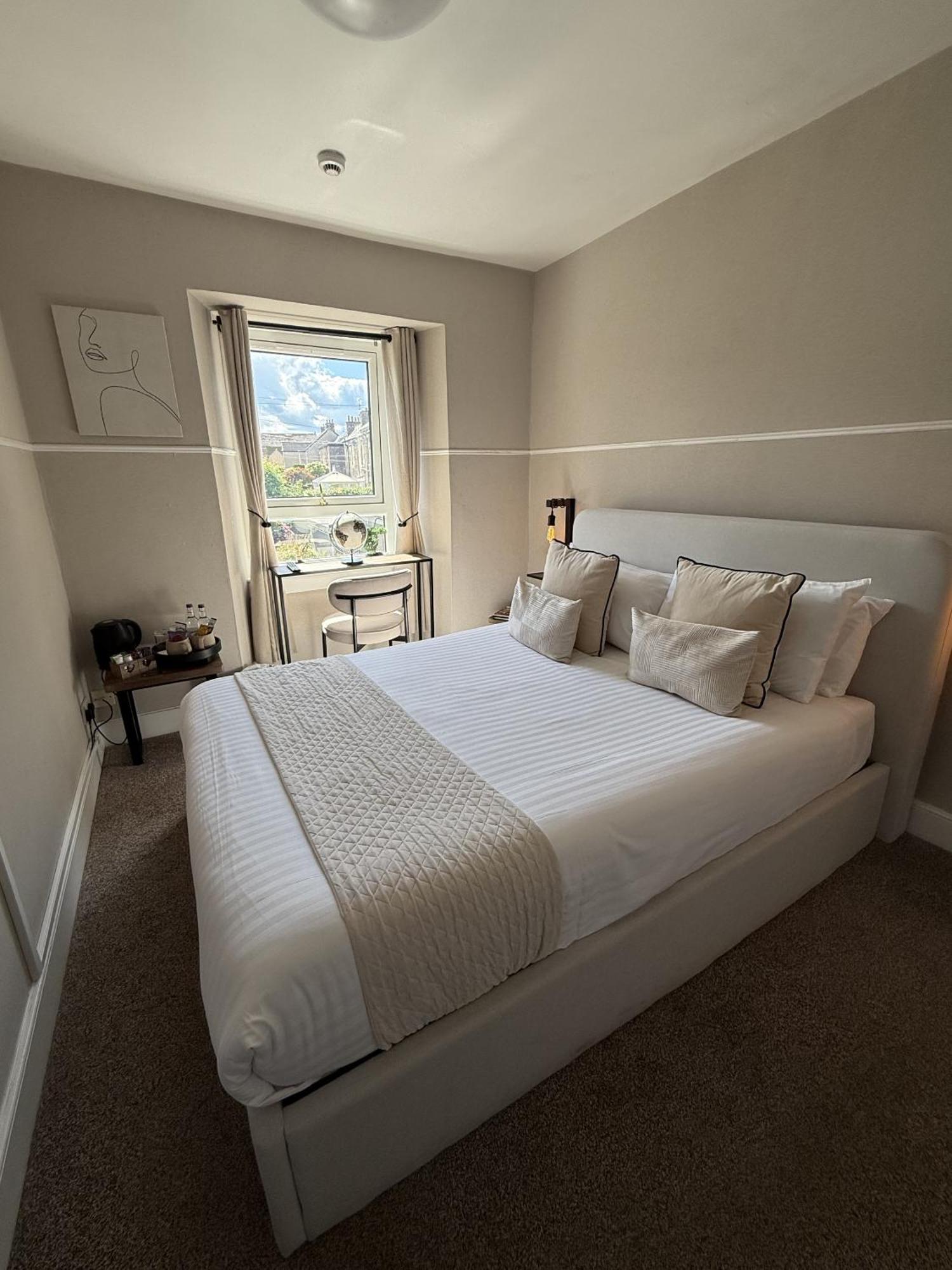 The Glendevon Hotel Auchterarder Quarto foto